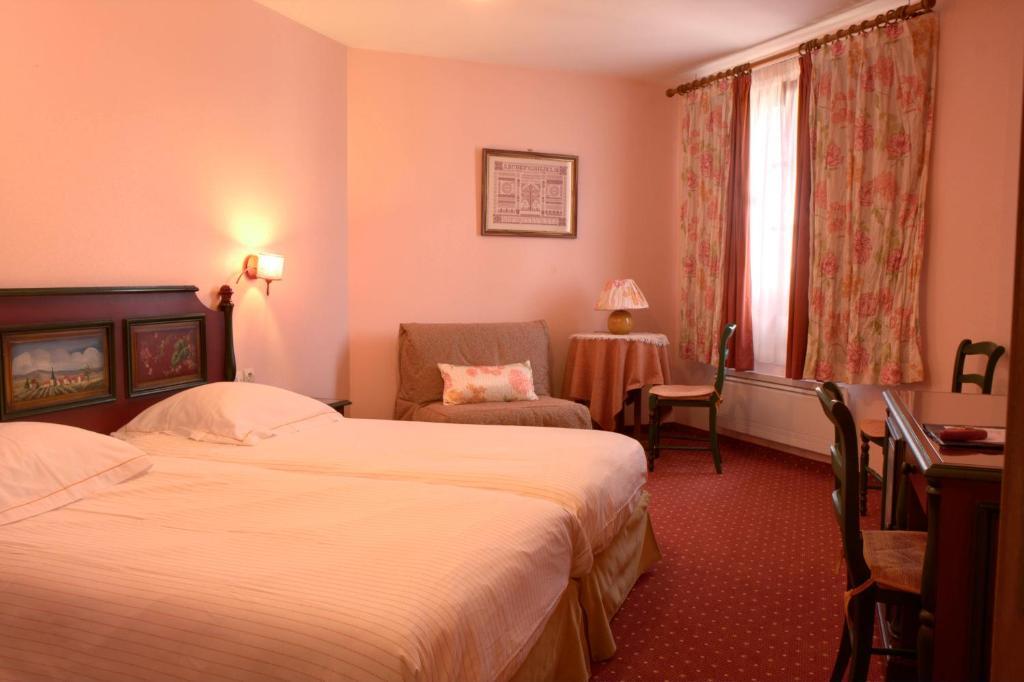 Hotel Winzenberg Blienschwiller الغرفة الصورة